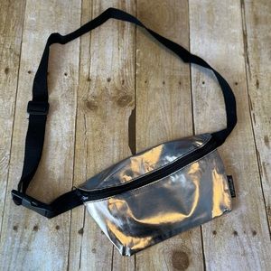 Fydelity metallic Fanny pack
